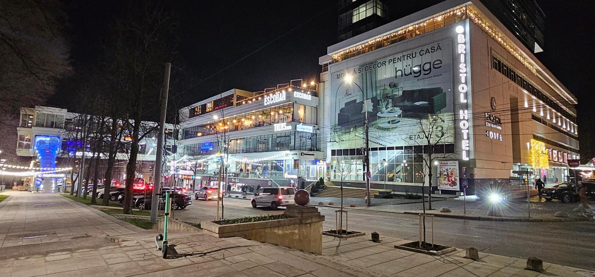 Park & Pedestrian Zone Apartment For4 Chisinau Bagian luar foto